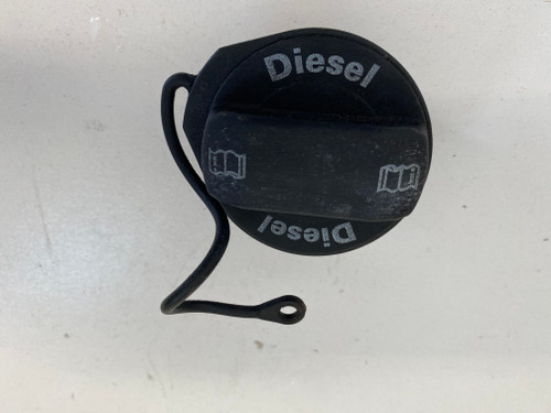VW AUDI USED FUEL CAP DIESEL 1J0 201 553 AE WITH THE STRING