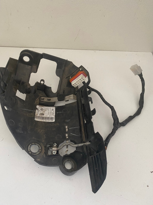 VW BEETLE 2005-2010 USED RH LOWER HEADLIGHT  BRACKET 1C0 941 054