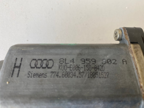 AUDI A3 8L 5 DOOR USED RHR WINDOW MOTOR 8L4 959 802 A