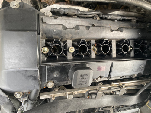 BMW  E46 E39 X5 3L PETROL USED ENGINE ROCKER COVER 11.12-7 512 840