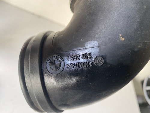BMW E46 325 USED ALTERNATOR AIR DUCT 1 432 465