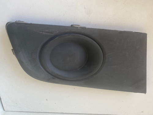 VW AMAROK 2011-2015 USED RH LOWER FOGLIGHT COVER 2HH 807 490