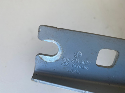 VW GOLF MK7 USED RH BONNET HINDGE 5G0 823 302 B