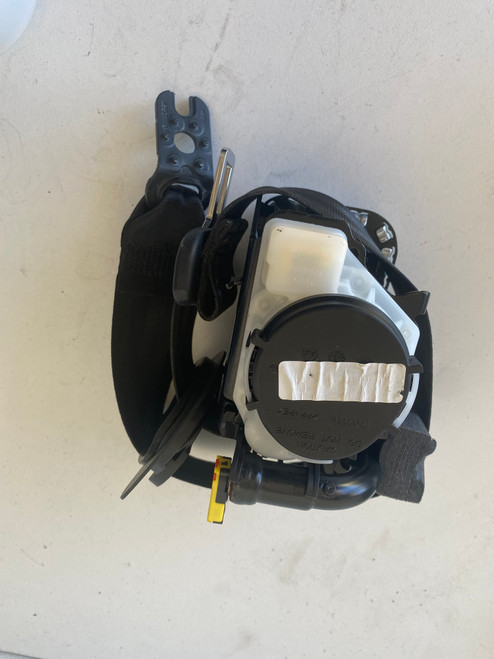 VW GOLF MK7 USED LHF SEAT BELT 