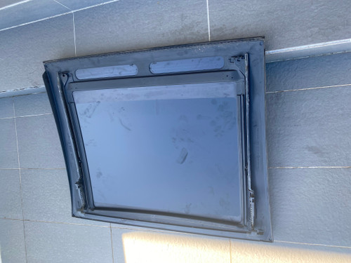 AUDI A1 USED SUNROOF GLASS 8X0 877 071