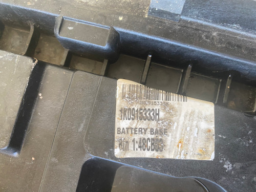 VW TIGUAN PASSAT USED BATERRY TRAY 1K0 915 333 H