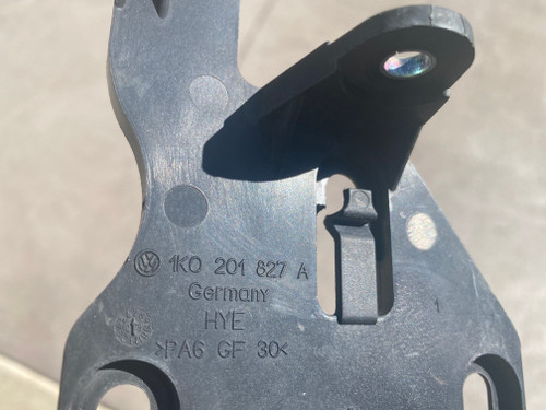 VW GOLF MK5 MK6 USED PULUTION CANISTER BRACKET 1K0 201 827 A