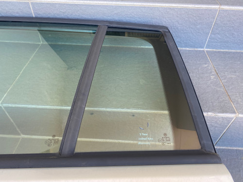 VW TIGUAN 5N USED LHR DOOR QUARTER GLASS 
