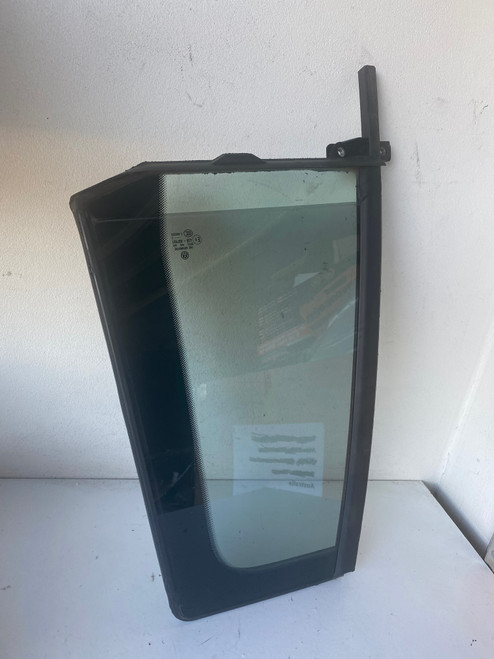 VW TIGUAN 5N USED LHR DOOR QUARTER GLASS 