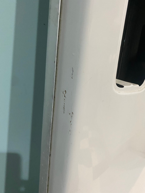 VW AMAROK DUAL CAB  USED TAILGATE IN WHITE B9A PAINT CODE