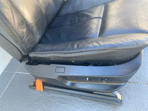 BMW E39 USED RH ELECTRIC SEAT IN BLACK 
