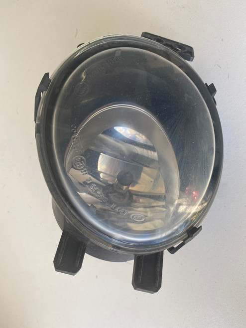 BMW E88 USED RH FOGLIGHT M TECT TYPE 7 273 448