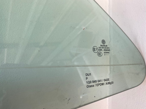 VW EOS USED LHR QUARTER   GLASS  