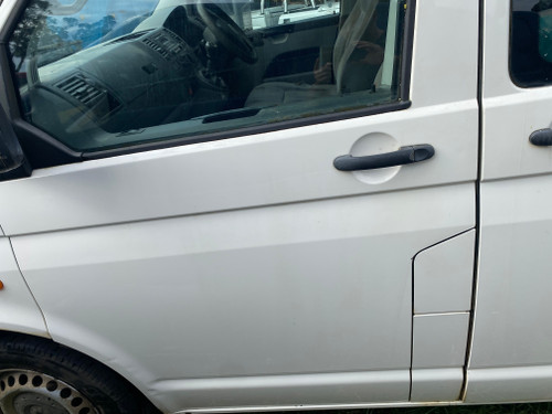VW TRANSPORTER T5 USED LHF DOOR SHELL IN WHITE T7 / 902 PAINT CODE