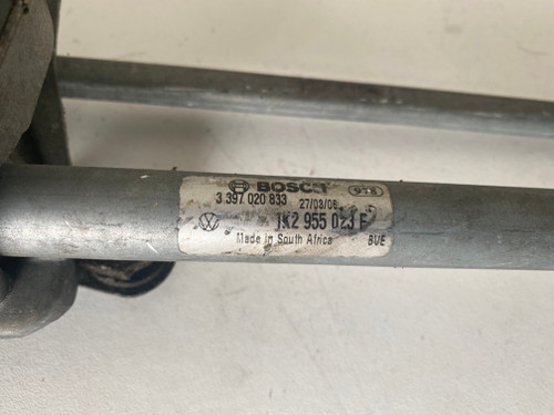 VW GOLF MK5 USED WINDSCREEN WIPER MOTOR AND LINKAGES  1K2 955 023 F 1K2 955 119 C