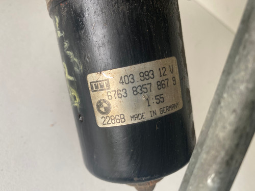 BMW E36 USED WINDSCREEN WIPER MOTOR AND LINKAGES 6763 8357 867 9