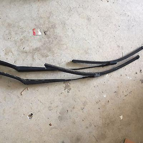 VW PASSAT 3C 2005-2012 WINDSCREEN WIPER ARMS USED