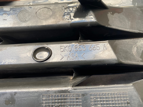 VW GOLF MK6 USED LH LOWER BAR GRILLE 5K0 853 665 A