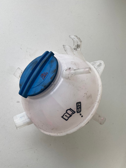 VOLKSWAGEN GOLF MK5 MK6 2005-2010 USED RADIATOR OVER FLOW BOTTLE 1K0 121 407 A  MAHLE BRAND