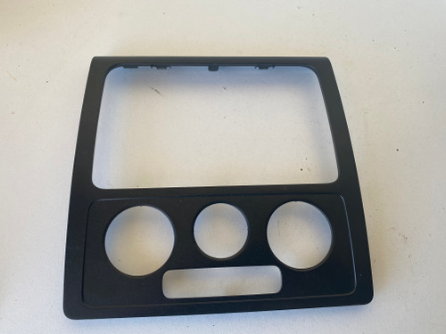 VW CADDY USED RADIO SURROUND 2K0 858 061