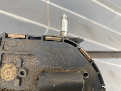 VW CADDY VAN 2005-2009 USED WINDSCREEN WIPER MOTOR WITH LINKAGES 2K2 955 023 E   2K2 955 199 B