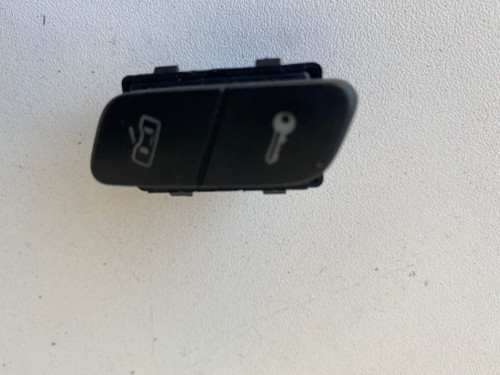 VW POLO 9N EARLY USED CENTRAL LOCKING SWITCH 6Q2 962 125