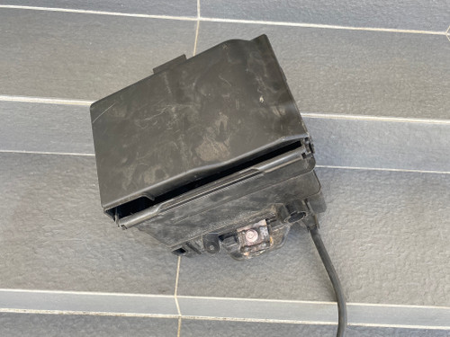 VW POLO 9N EARLY 2002-2004 USED BATERRY BOX 6Q0 915 331