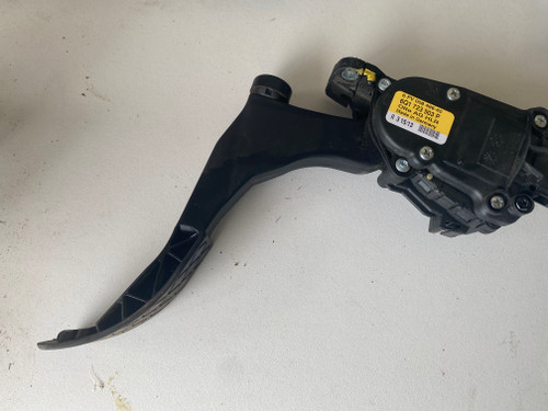 VW AMAROK USED ACCELERATOR PEDAL 6Q1 723 503 P