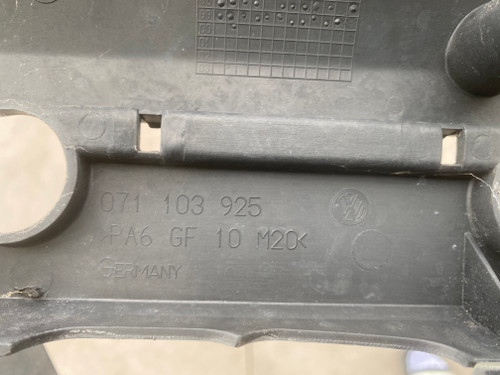 VW BORA V5 EARLY USED TOP ENGINE COVER 071 103 925