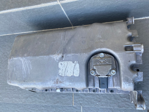 VW BEETLE 1.6L USED GENUINE SENSOR TYPE ENGINE OIL SUMP 038 103 603 N