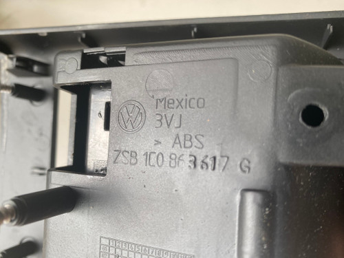 VW BEETLE USED REAR CENTRE CONSOLE COVER IN BLACK 1C0 863 617 G