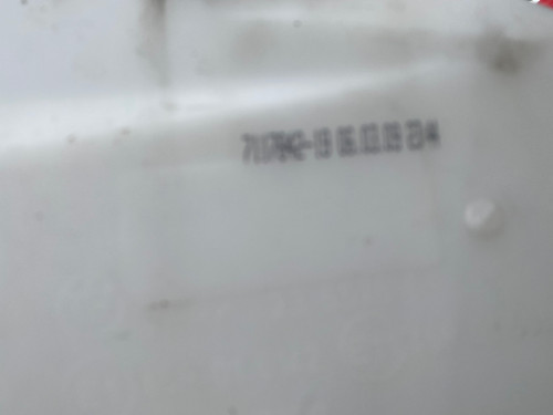 BMW E90 E92 E93 USED WINDSCREEN WASHER BOTTLE 7117842-19