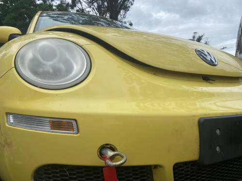 VW BEETLE 2005-2010 USED FRONT BUMPER COVER IN YELLOW  PAINT CODE B1B 1C0 807 221 P