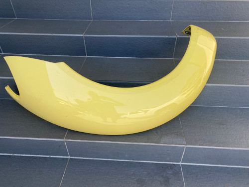 VOLKSWAGEN BEETLE 1998-2010 USED LHR GUARD IN YELLOW B1B PAINT CODE 