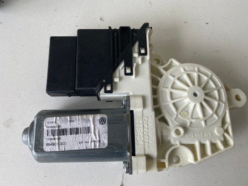 VW GOLF/JETTA MK 5 USED RHR WINDOW MOTOR 1K0 959 704 K