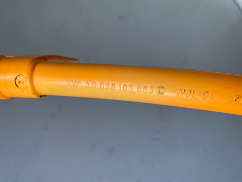 VW GOLF MK5 1.9 TDI USED ENGINE OIL DISPSTICK AND TUBE 038 103 663 C