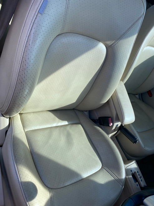 VW BEETLE CONVERTIBLE 2005-2010 USED RHF CREAM LEATHER SEAT 