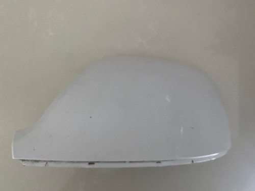VW AMAROK USED LH MIRROR COVER IN CANDY WHITE B9A