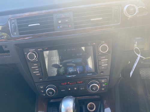 BMW E90 USED EONON NAVIGATION UNIT WITH REVERSE CAMERA 