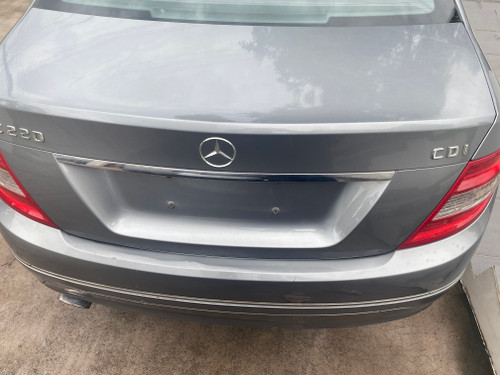 MERCEDES W 204 2007-2011 USED BOOT LID IN GREY COLOUR 