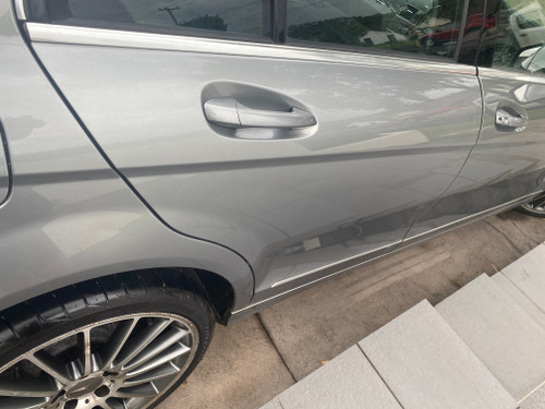 MERCEDES W 204 SEDAN 2007-2011 USED RHR DOOR SHELL IN GREY COLOUR