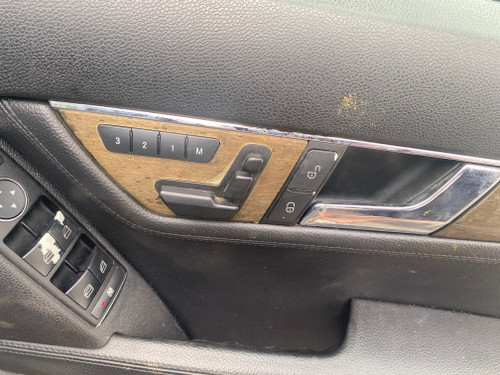 MERCEDES W 204 SEDAN USED RH SEAT SWITCH 