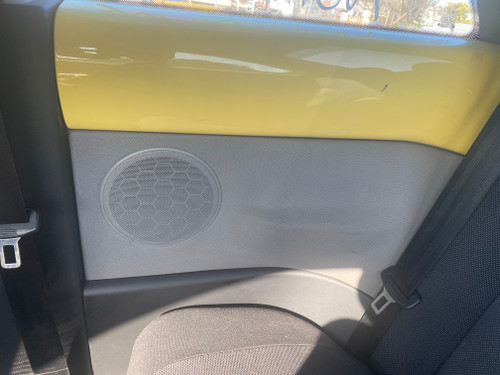 VW BEETLE USED RHR GREY DOOR TRIM 1C0 867 044 WITH YELLOW TOP