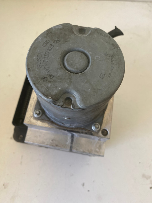 BMW X5 E70 USED ABS PUMP 3451 6798284-01
