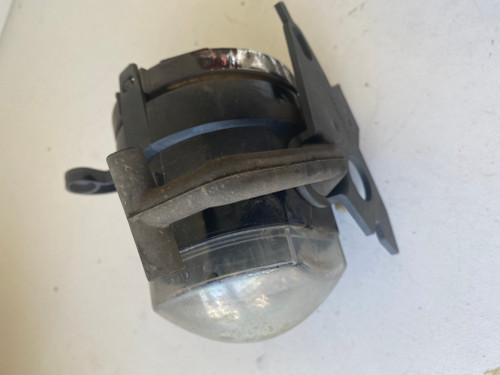 BMW E46 COUPE EARLY USED RH FOGLIGHT WITH MONTING BRACKET 63.17-8371908