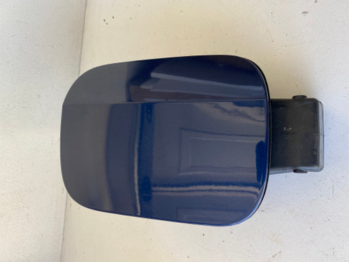 VW JETTA USED FUEL FLAP IN BLUE P5W  5C6 809 999