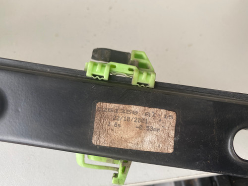 BMW E46 COMPACT USED RHF WINDOW REGULATOR AND MOTOR 8251350