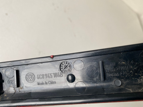 VW POLO 6R LATE USED RHR BAR REFLECTOR 6C0 945 106 B