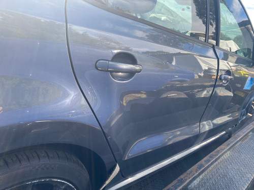 VW POLO 6R USED RHR DOOR SHELL IN GREY D7R PAINT CODE 