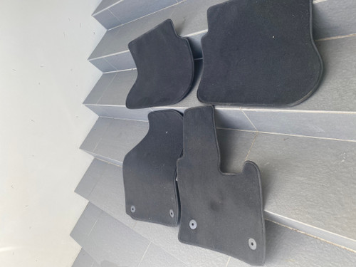 VW CADDY LIFE USED BLACK FLOOR MATS 